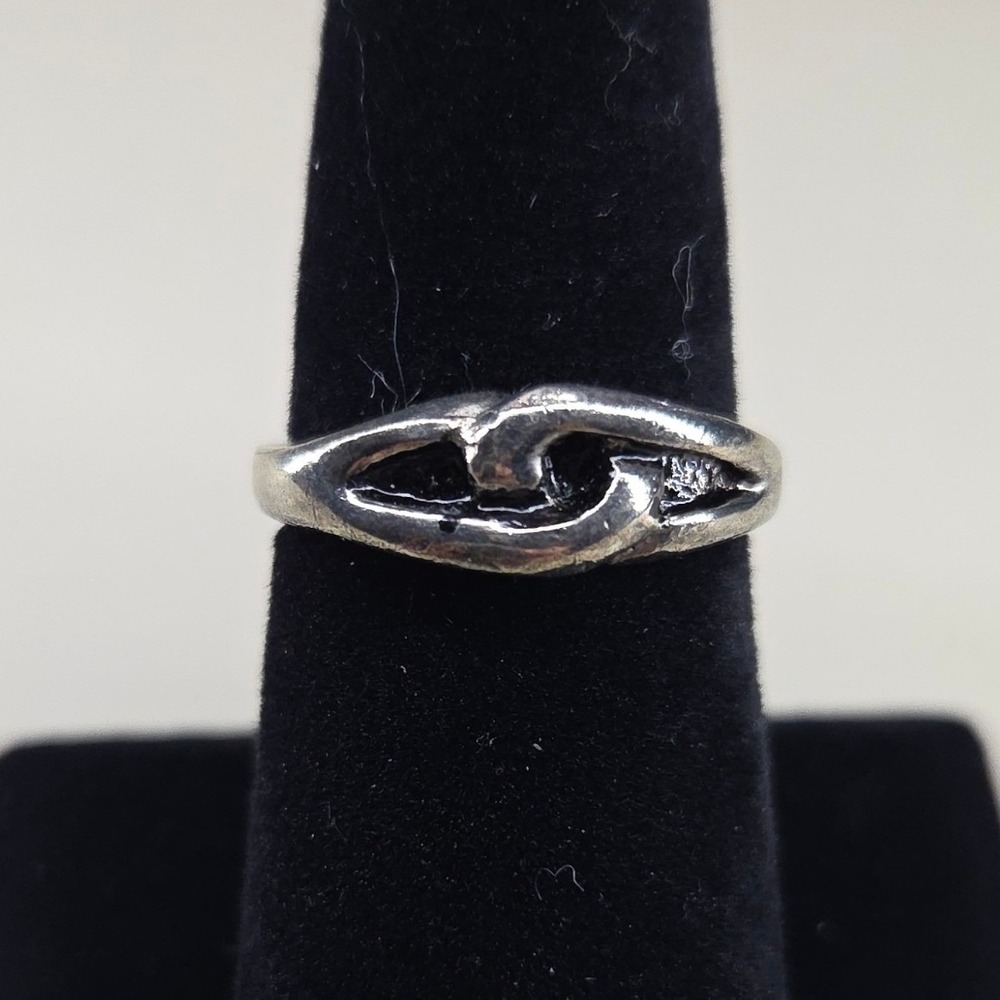 Vintage‎ Silver Tone Interlocking Open Link Band Ring Size 7.5